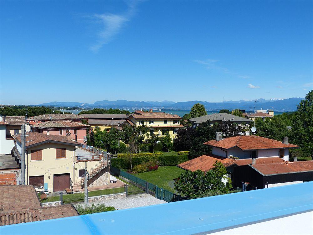 Ostello Meet Gardalake Hostel Peschiera del Garda Exterior foto